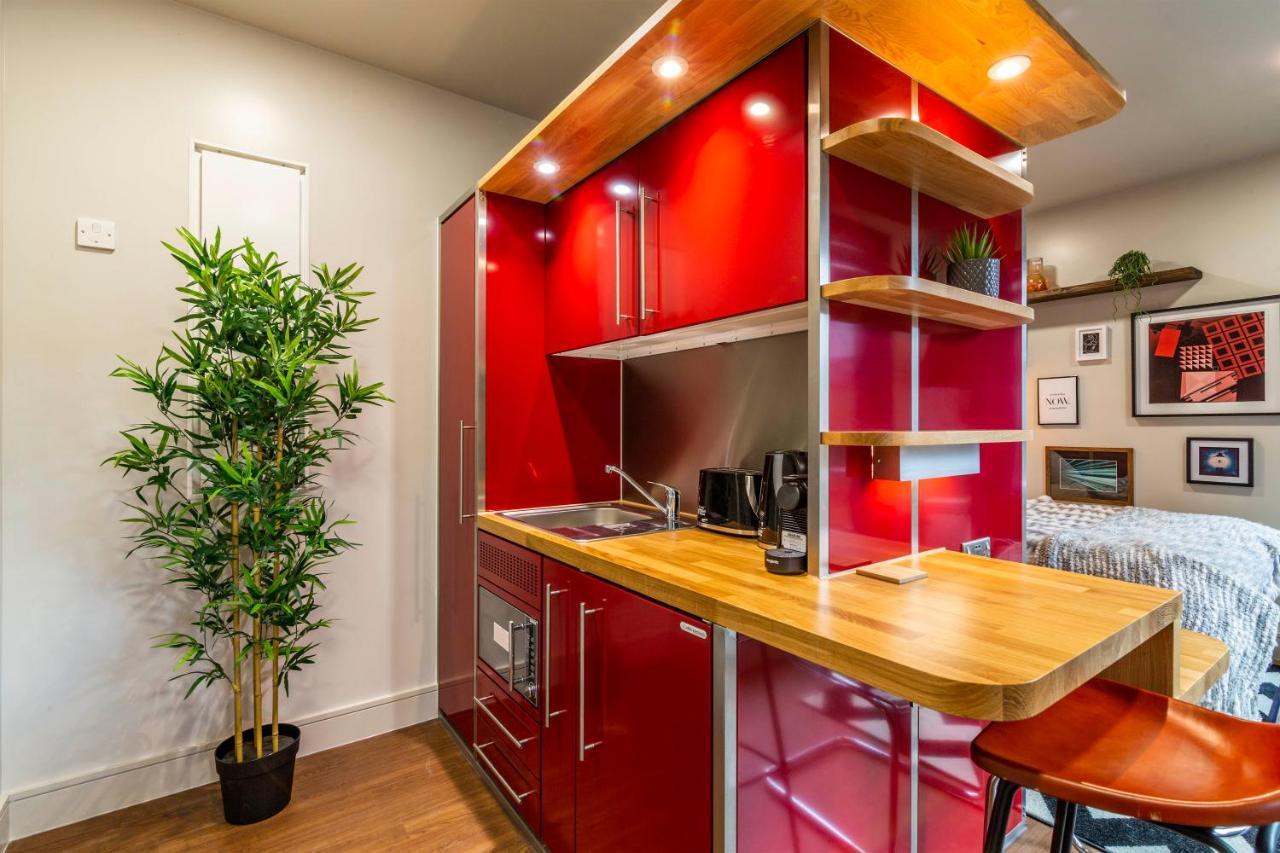 Romantic Getaway Studio Pods Close To City Centre With Free Wifi ダービー エクステリア 写真